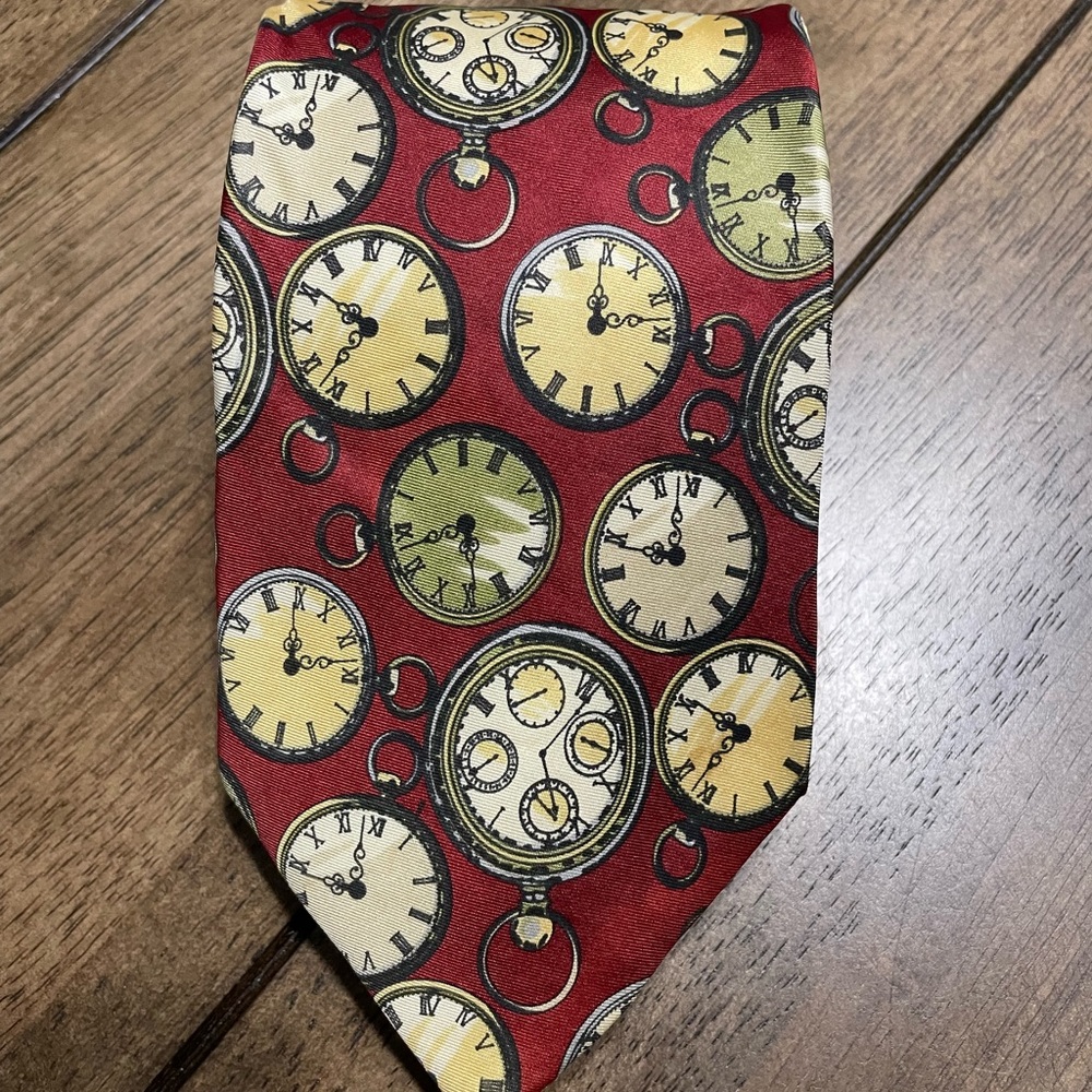BHS Mens Necktie 
Imported 100% Silk 
Length:  58" Excellent 
See photos.